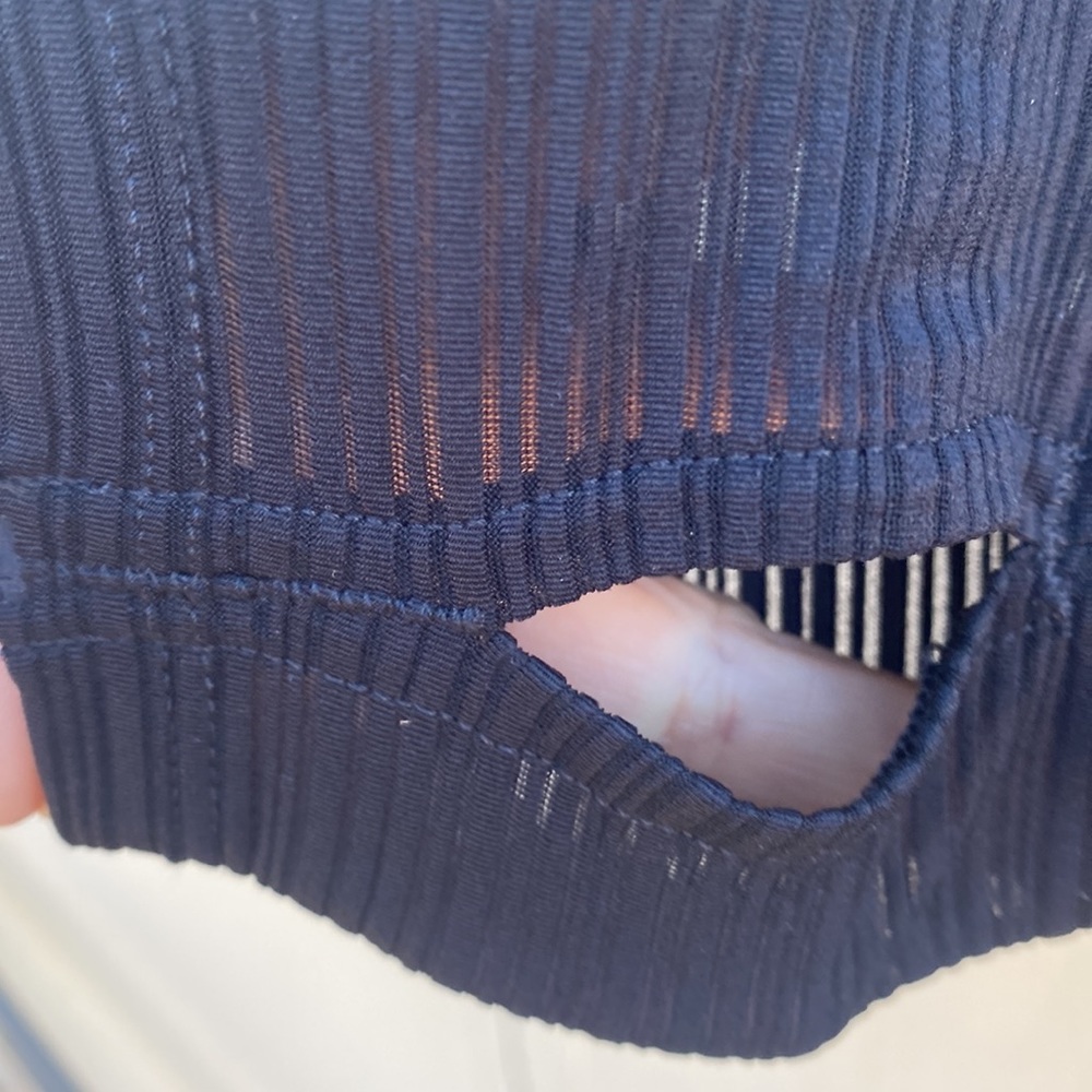 IVY PARK Navy Blue Cropped Long-Sleeve Mesh Top - Picture 8 of 11